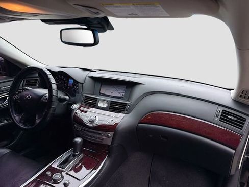 Used 2018 INFINITI Q70 L 3.7 image 31