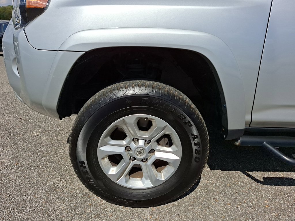 Used 2019 Toyota 4Runner SR5 RWD image 10