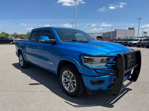 Used 2020 RAM 1500 Laramie w/ Sport Appearance Package AWD/4WD image 7
