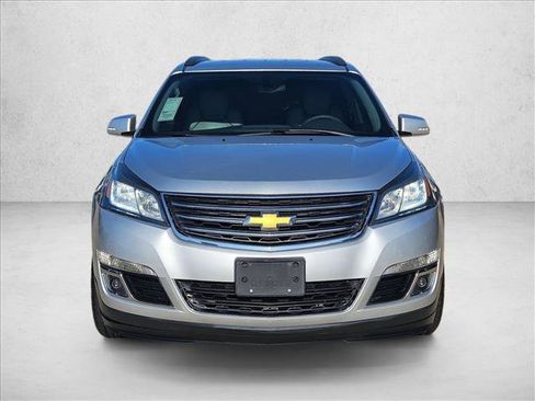 Used 2015 Chevrolet Traverse LT image 2