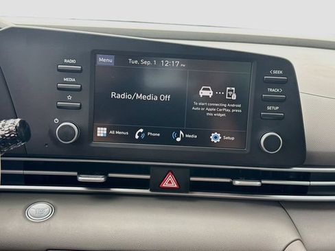 Certified 2026 Hyundai Elantra Sport FWD image 15