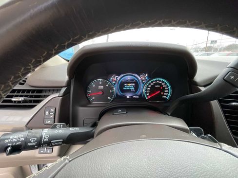 Certified 2017 Chevrolet Suburban LT w/ Max Trailering Package image 11