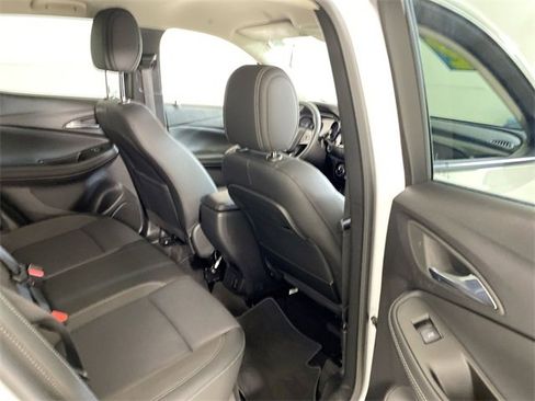 Used 2022 Buick Encore GX Preferred w/ Cold Weather Comfort Package image 32