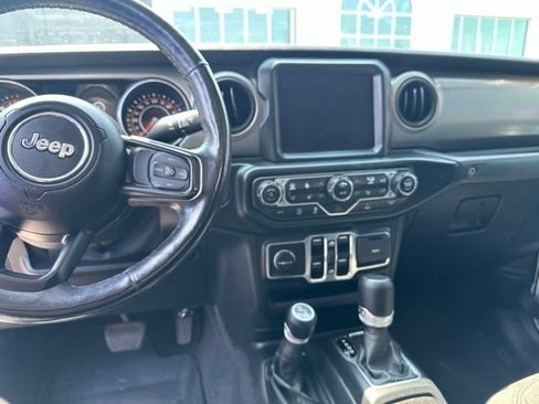 Used 2021 Jeep Gladiator Mojave AWD/4WD image 16