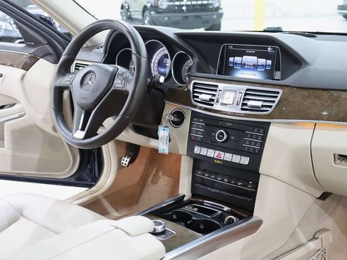 Used 2016 Mercedes-Benz E 350 4MATIC Wagon w/ Premium Package image 29