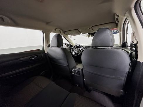 Certified 2020 Nissan Rogue SV w/ Premium Package image 29