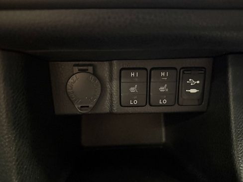 Used 2018 Toyota Corolla XLE image 14