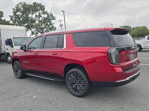New 2026 Chevrolet Suburban LT w/ Comfort Package AWD/4WD image 26