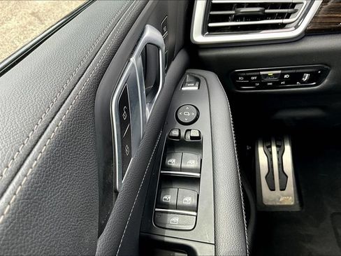 Used 2020 BMW X5 sDrive40i w/ M Sport Package RWD image 16