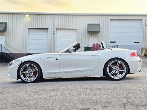 Used 2011 BMW Z4 sDrive35is image 5