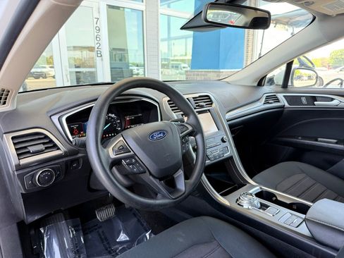 Used 2019 Ford Fusion SE image 15