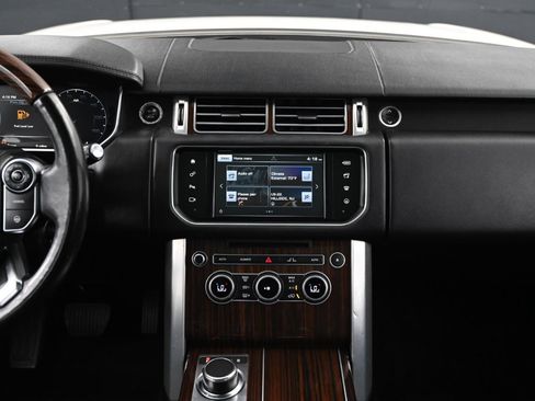 Used 2016 Land Rover Range Rover HSE image 18