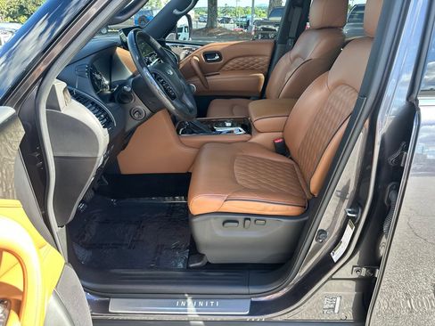 Used 2022 INFINITI QX80 Sensory w/ All-Season Package AWD/4WD image 9