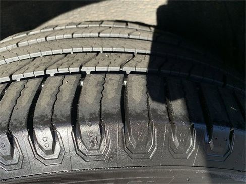 Used 2017 Toyota RAV4 Limited image 34