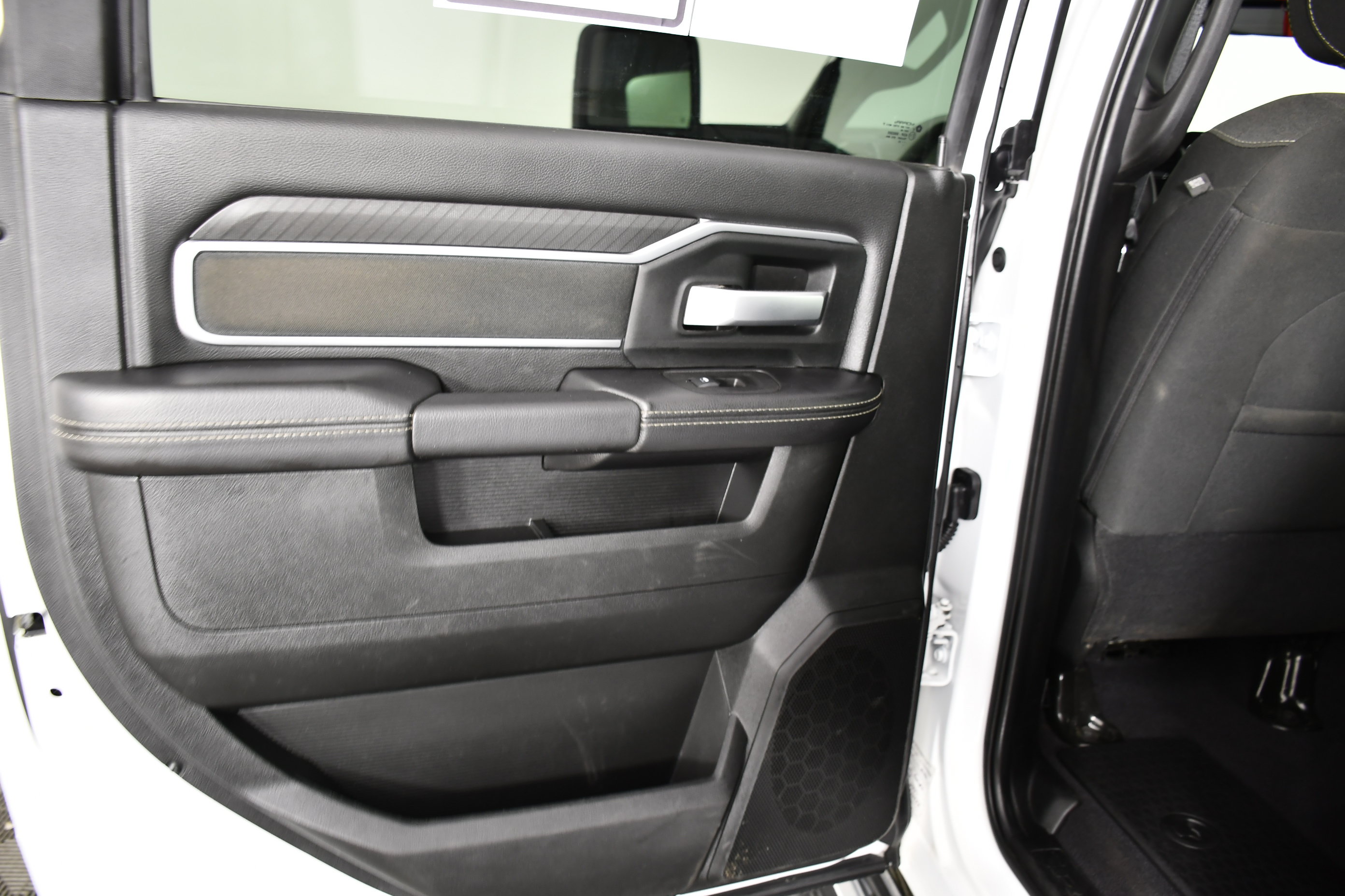 Used 2025 RAM 2500 Big Horn AWD/4WD image 49