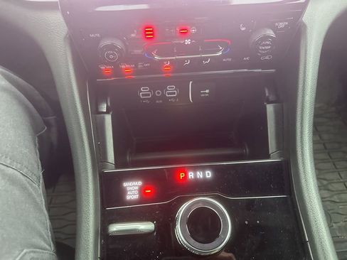 Used 2025 Jeep Grand Cherokee Limited image 22