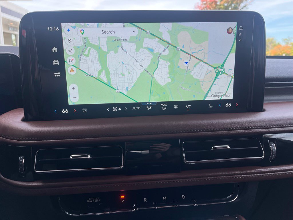 Used 2025 Lincoln Aviator Reserve w/ Equipment Group 201A AWD/4WD image 33