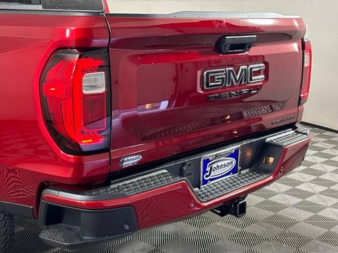 New 2026 GMC Canyon Denali w/ LPO, Black Badging Package AWD/4WD image 38