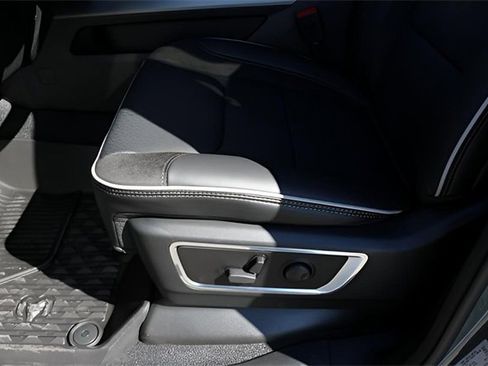 New 2026 RAM 1500 Laramie w/ Night Edition image 14