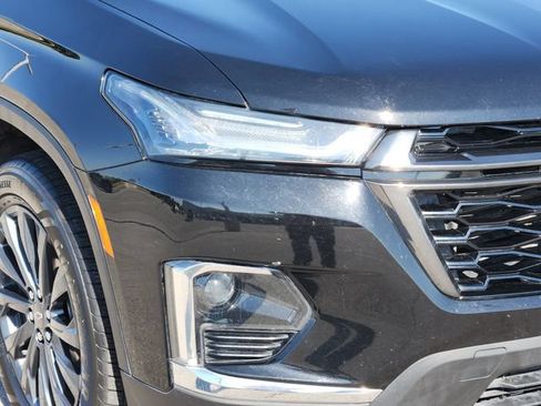 Used 2023 Chevrolet Traverse RS FWD image 9
