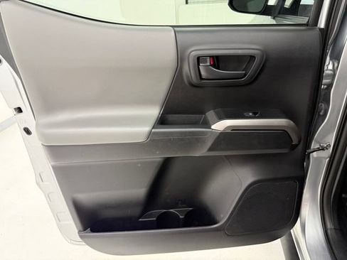 Used 2021 Toyota Tacoma SR5 RWD image 34