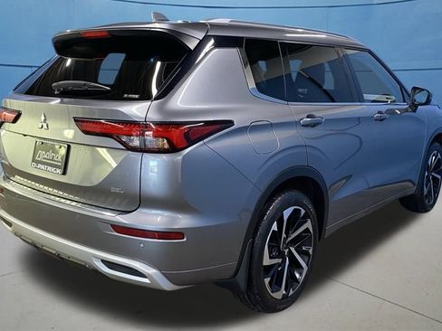 Used 2023 Mitsubishi Outlander SEL image 11