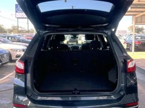 Used 2020 Chevrolet Equinox LT w/ Driver Convenience Package image 13