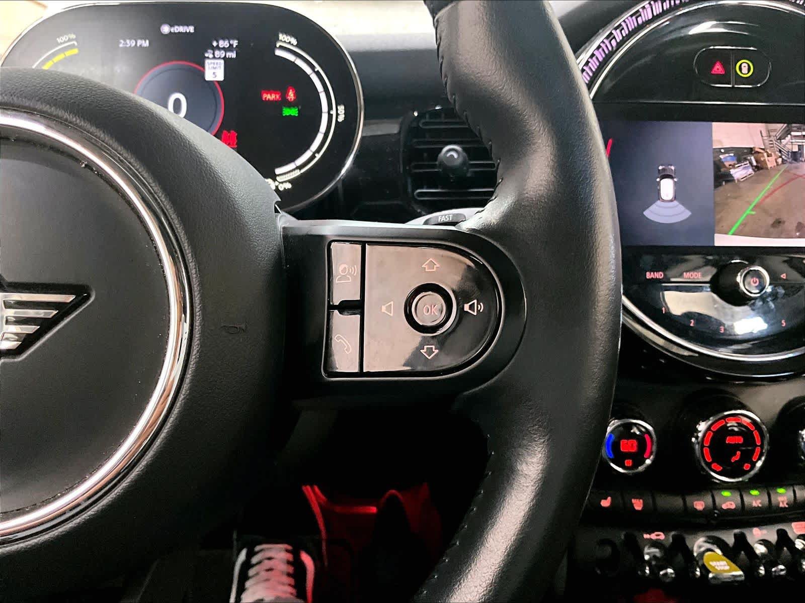 Used 2024 MINI Cooper SE FWD image 18
