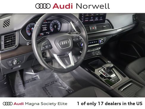 Used 2021 Audi Q5 Premium Plus w/ Premium Plus Package AWD/4WD image 2