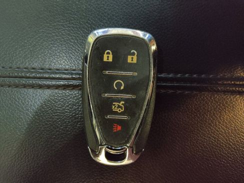 Used 2023 Chevrolet Malibu LT FWD image 32