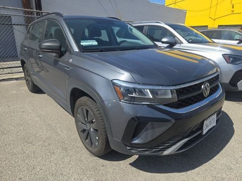 Used 2023 Volkswagen Taos S image 2