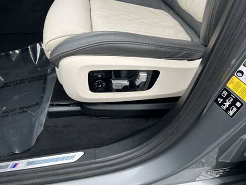 Used 2023 BMW X7 xDrive40i w/ M Sport Package image 14