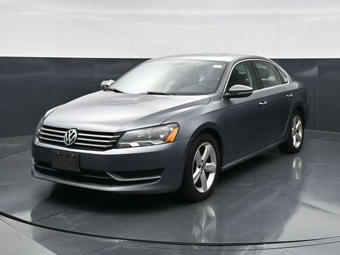 Used 2012 Volkswagen Passat 2.5 SE FWD image 5