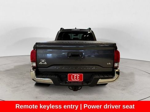 Used 2022 Toyota Tacoma SR5 AWD/4WD image 5