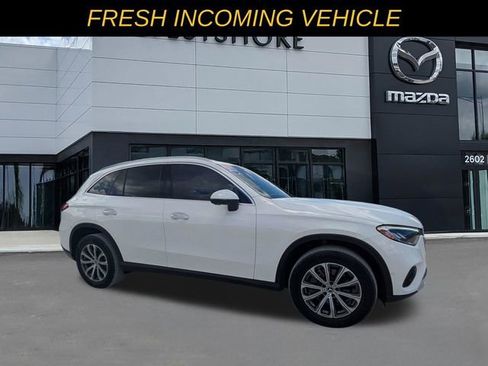 Used 2023 Mercedes-Benz GLC 300 image 1