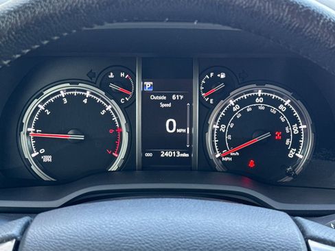 Used 2024 Toyota 4Runner TRD Off-Road Premium w/ Moonroof Package AWD/4WD image 25