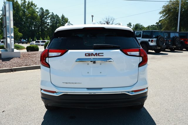 Used 2022 GMC Terrain SLT w/ Infotainment Package II FWD image 7
