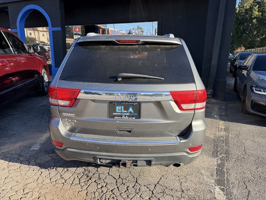 Used 2011 Jeep Grand Cherokee Overland AWD/4WD image 4