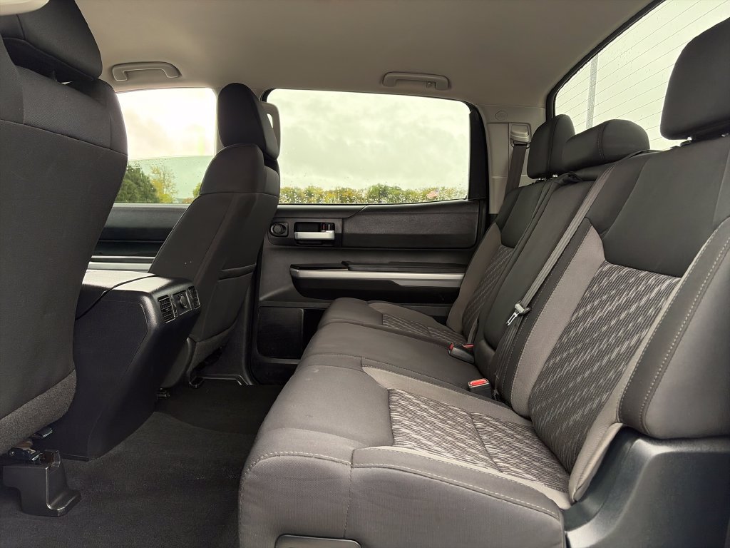 Used 2018 Toyota Tundra SR5 AWD/4WD image 31