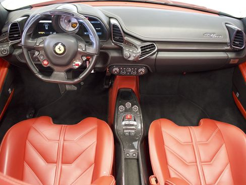 Used 2012 Ferrari 458 Spider RWD image 7