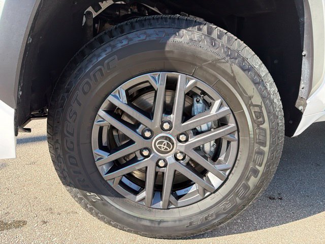 Used 2024 Toyota Tundra SR5 w/ SR5 Convenience Package AWD/4WD image 10