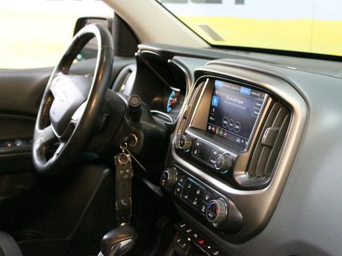 Used 2022 Chevrolet Colorado Z71 w/ Safety Package AWD/4WD image 10