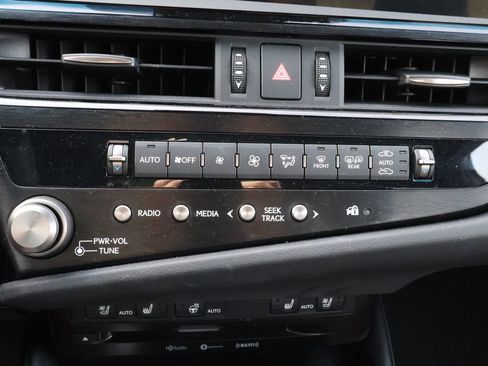 Used 2022 Lexus ES 350 w/ Premium Package image 21