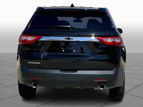 Used 2021 Chevrolet Traverse LS image 5