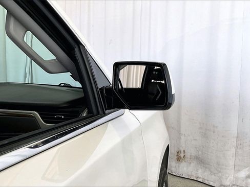 Used 2020 GMC Yukon Denali image 11