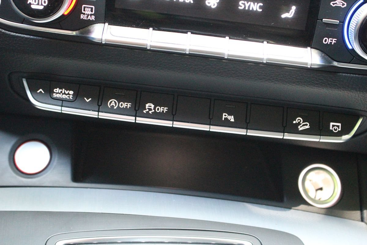 Used 2018 Audi SQ5 Prestige w/ Prestige Package AWD/4WD image 40