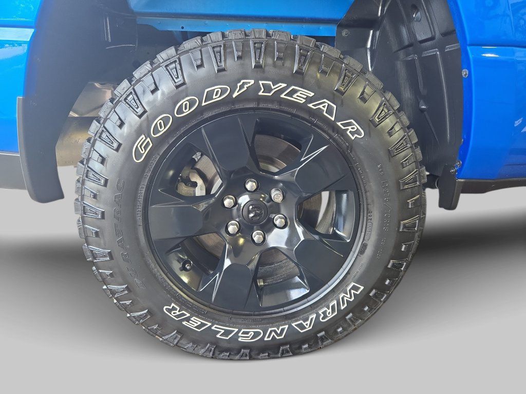 Used 2025 RAM 1500 Warlock AWD/4WD image 35