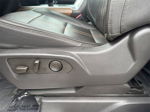 Used 2023 Chevrolet Silverado 1500 High Country w/ High Country Premium Package image 10