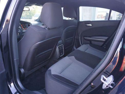 Used 2015 Dodge Charger SXT RWD image 16