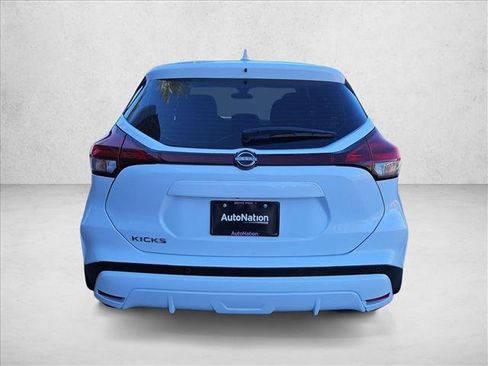 Used 2024 Nissan Kicks S image 7